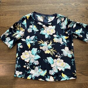 ANN TAYLOR floral shirt top Size LARGE worn once
